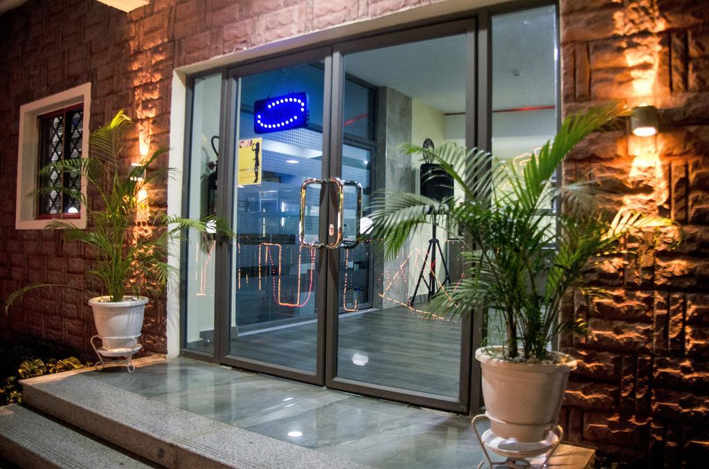 Hotel Rosebud Abuja Buitenkant foto