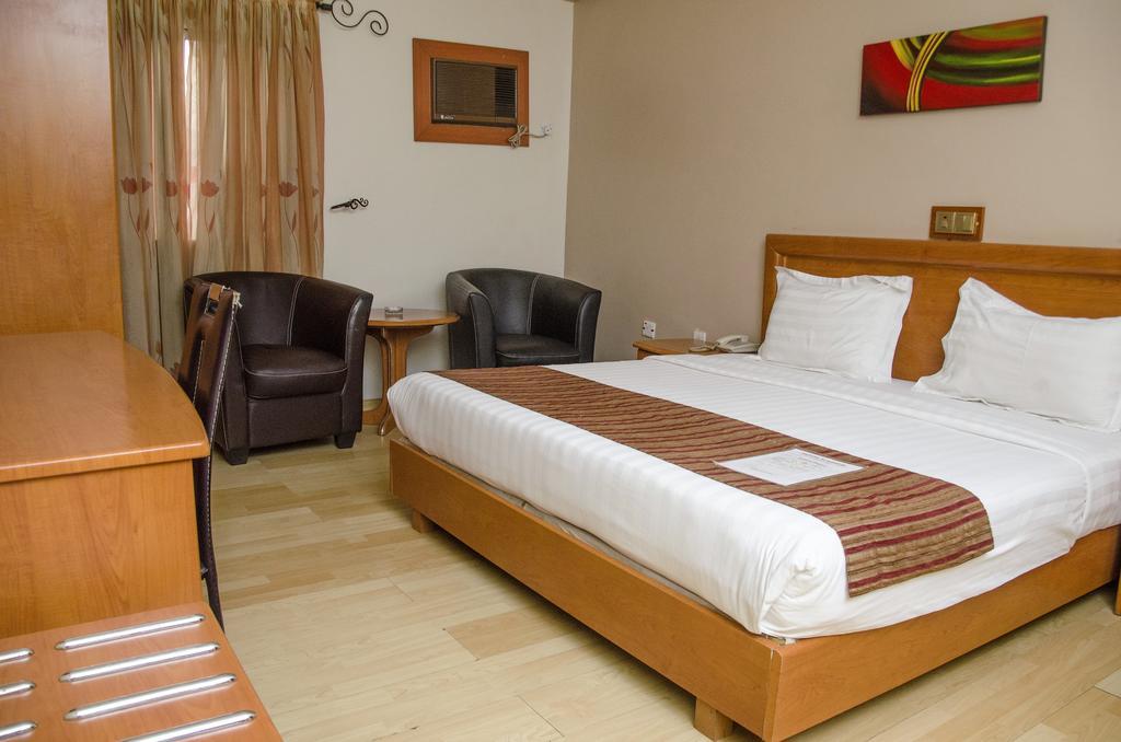 Hotel Rosebud Abuja Buitenkant foto