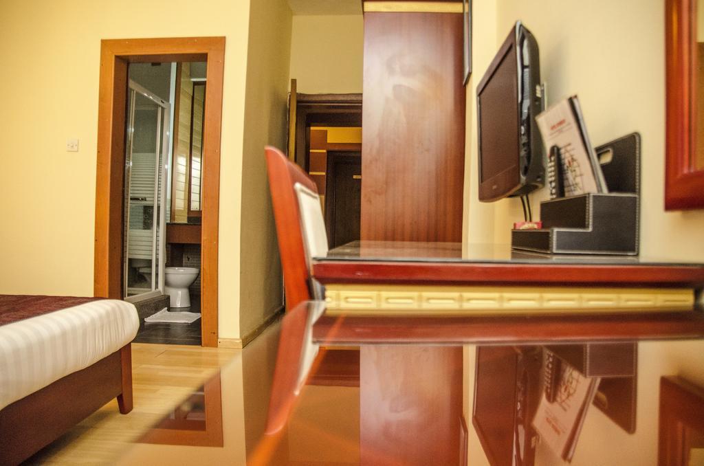 Hotel Rosebud Abuja Buitenkant foto