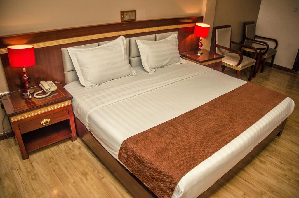 Hotel Rosebud Abuja Buitenkant foto