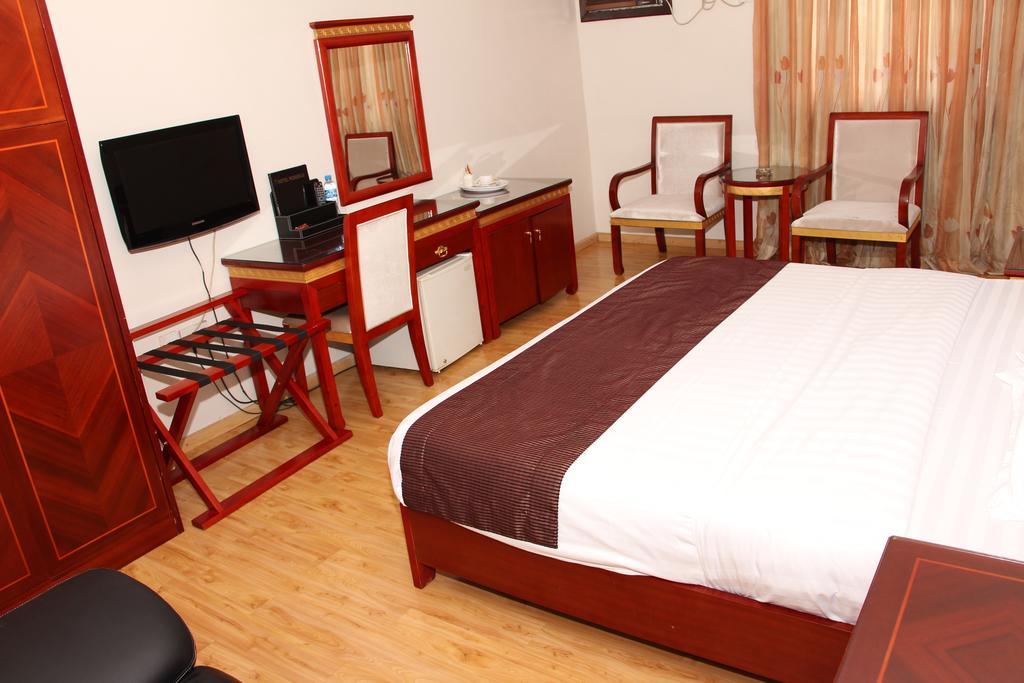 Hotel Rosebud Abuja Buitenkant foto