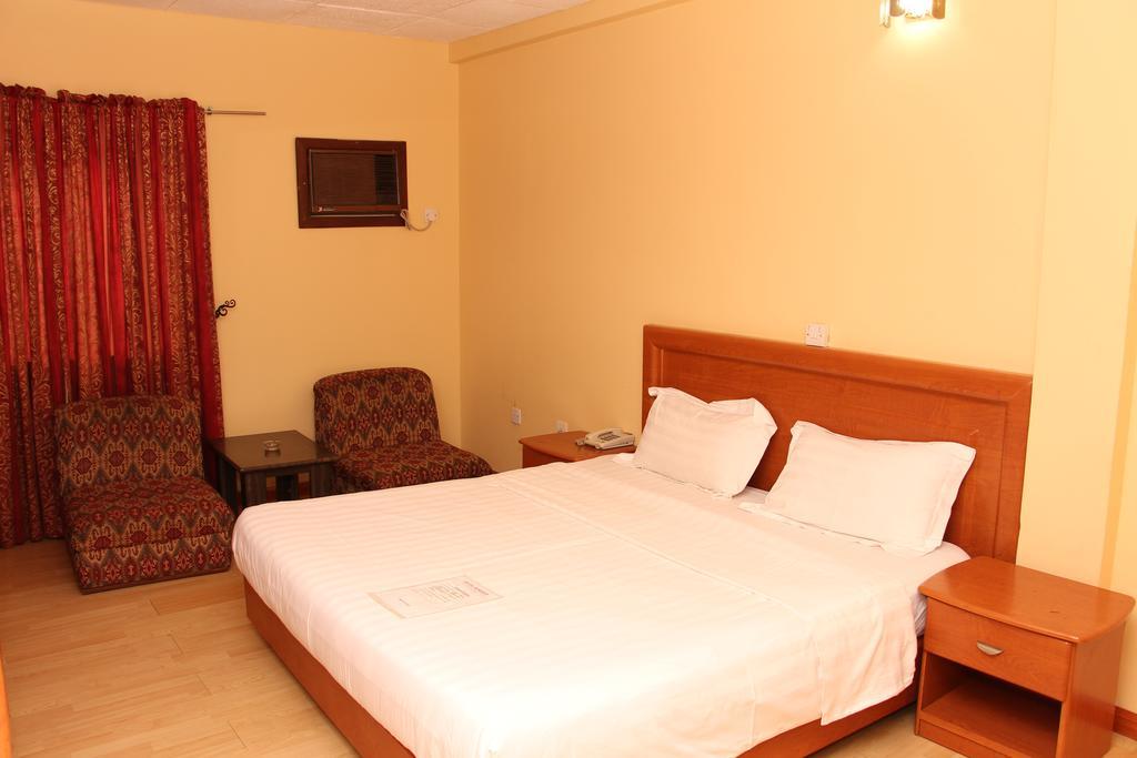 Hotel Rosebud Abuja Buitenkant foto